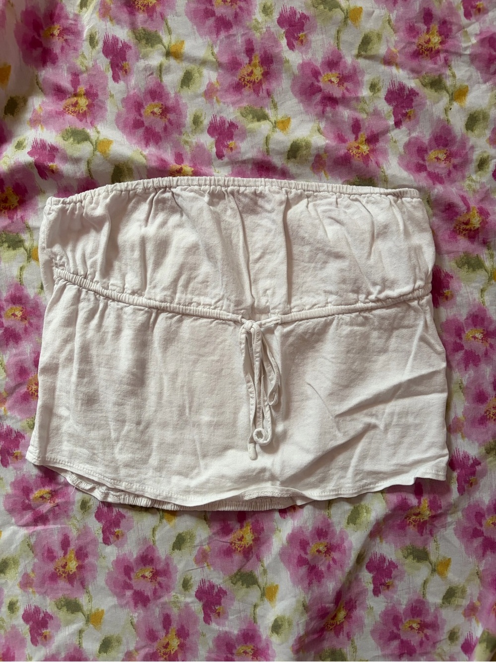 Brandy Melville White Strapless Bandeau with Front Drawstring 🤍